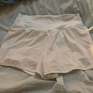 White offline large active short